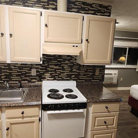 Nashoba Valley Inn & Suites Ayer エクステリア 写真
