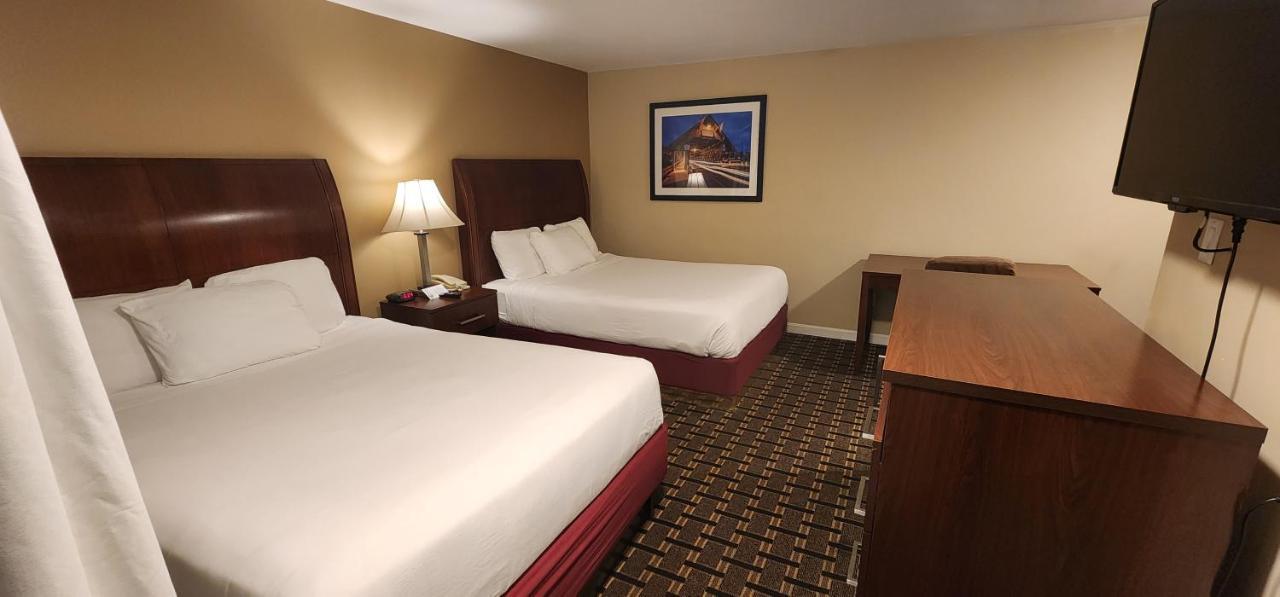 Nashoba Valley Inn & Suites Ayer エクステリア 写真