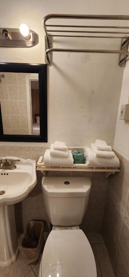 Nashoba Valley Inn & Suites Ayer エクステリア 写真