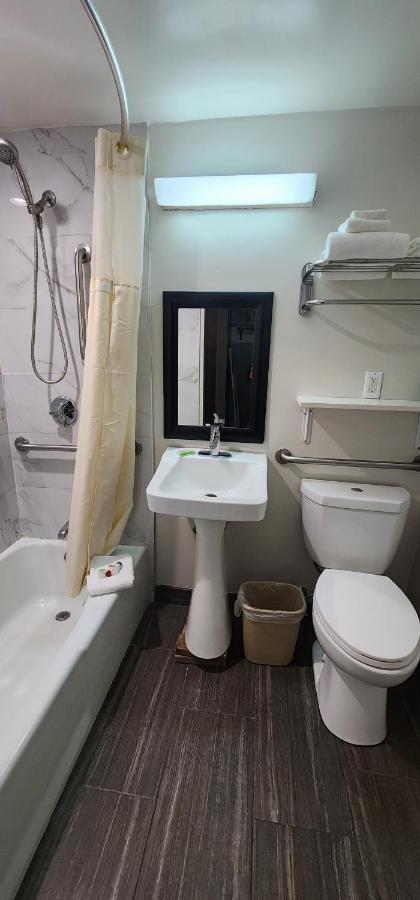 Nashoba Valley Inn & Suites Ayer エクステリア 写真