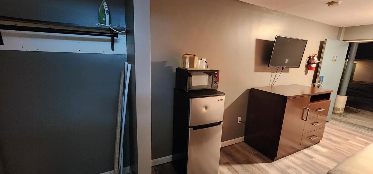 Nashoba Valley Inn & Suites Ayer エクステリア 写真