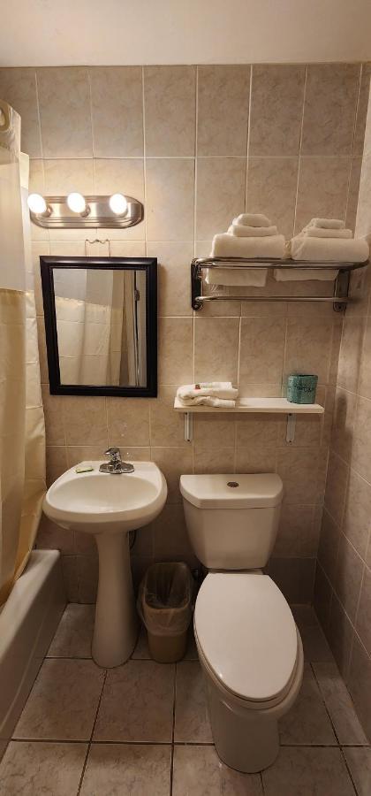 Nashoba Valley Inn & Suites Ayer エクステリア 写真