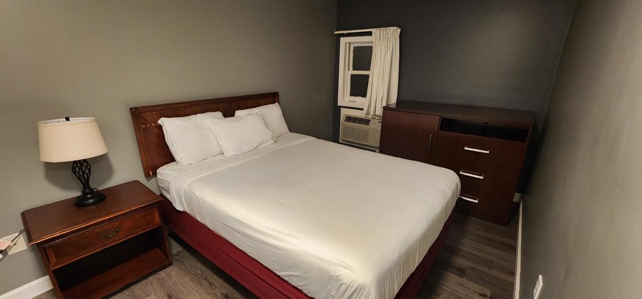 Nashoba Valley Inn & Suites Ayer エクステリア 写真