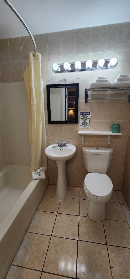 Nashoba Valley Inn & Suites Ayer エクステリア 写真
