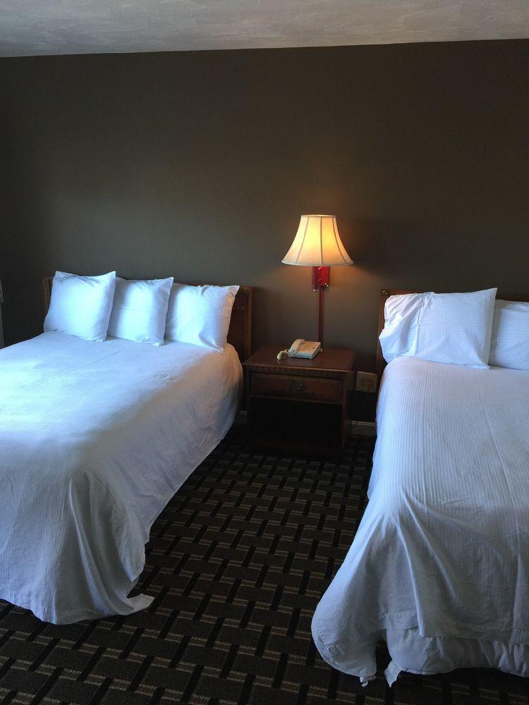 Nashoba Valley Inn & Suites Ayer エクステリア 写真