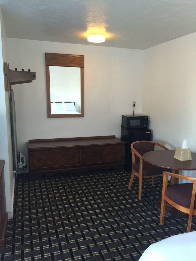 Nashoba Valley Inn & Suites Ayer エクステリア 写真