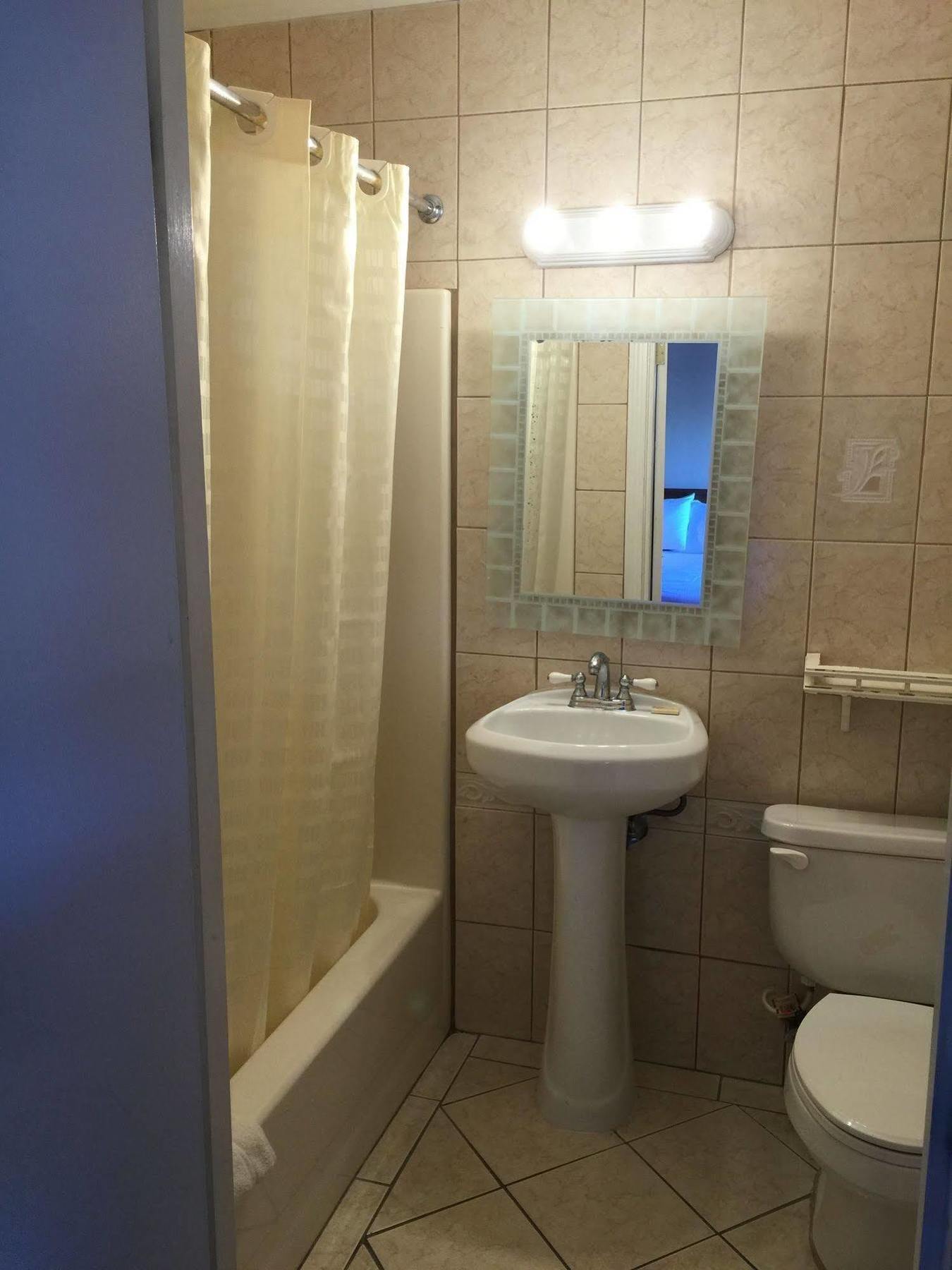 Nashoba Valley Inn & Suites Ayer エクステリア 写真